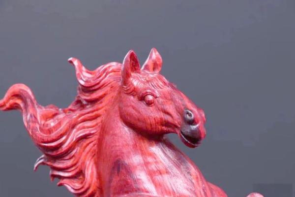 马年财运提升风水摆件：办公桌放这个