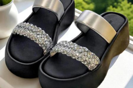 2026年搞钱拖鞋指南：穿这个款式脚踏实地