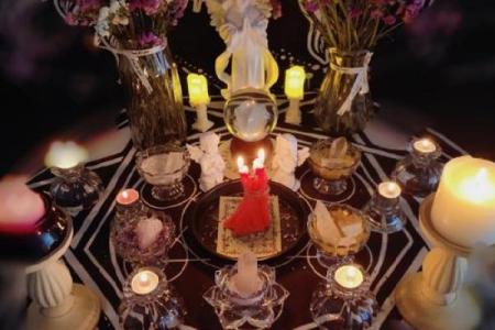 塔罗占卜｜春节聚会谁对你有好感？