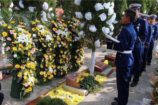 2027年12月安葬开工吉日 2027年12月安葬吉日查询