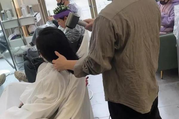 2026年4月份剃头最吉利的日子