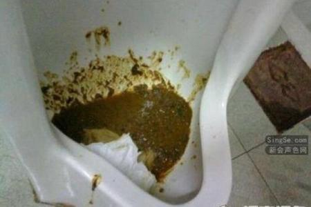 梦见身上粘屎