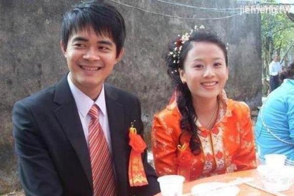 梦见打前夫是什么意思