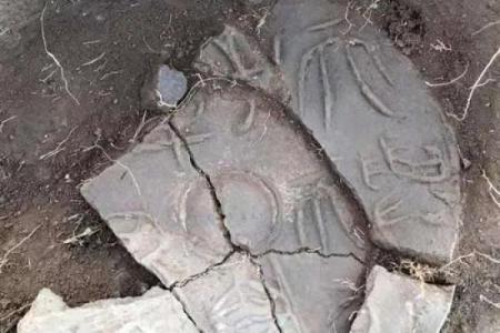 梦见死人追着自己跑是什么意思