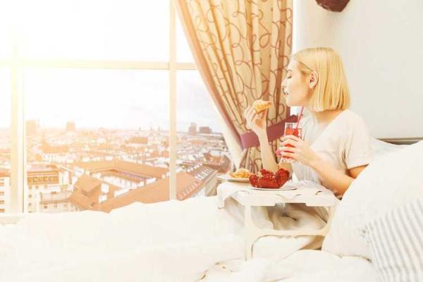 已婚女人梦见自己化妆结婚