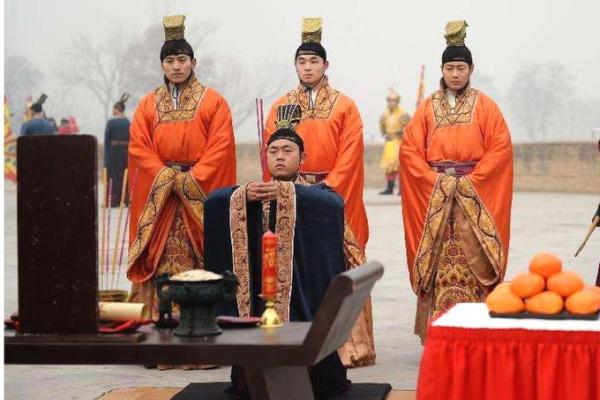 为什么寒衣节要烧纸钱 烧寒衣烧几套有讲究吗