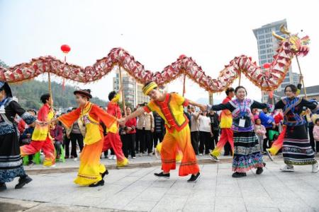 苗族的传统节日 苗族传统节日时间和风俗