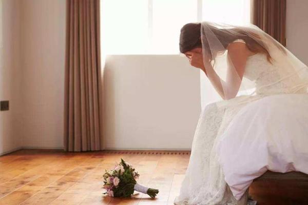 已婚女人梦见别人结婚