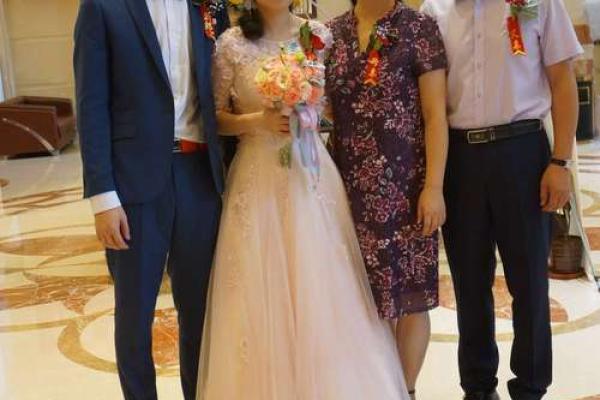 已婚女人梦见别人结婚