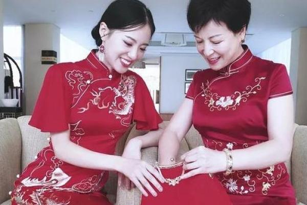 谜语完美分赏析：2025年11月19日是否适合结婚？黄道吉日查询及婚礼筹备建议